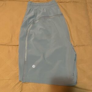 Men’s Lululemon Size Medium Shorts